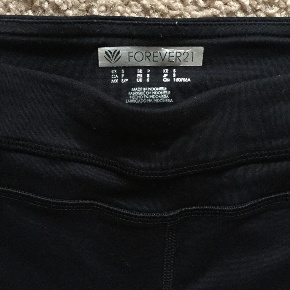 Forever 21 Cropped Black Leggings - Picture 2 of 2